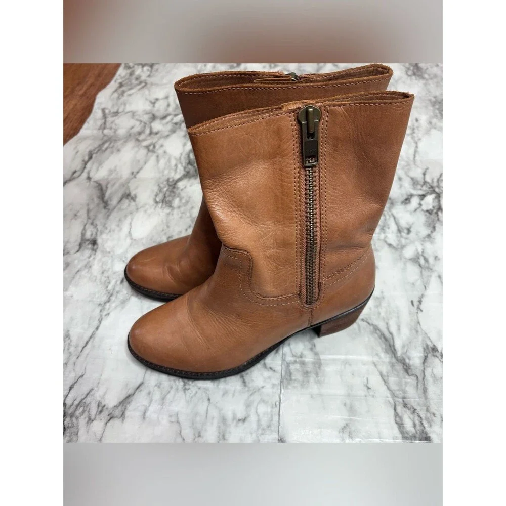 Lands end Tan Leather exposed Zipper Ankle Boots Casual Western Style size 7.5